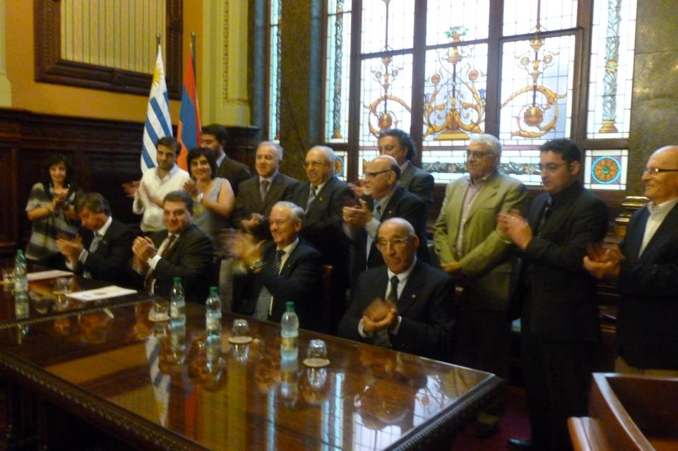 Visita del embajador armenio 01