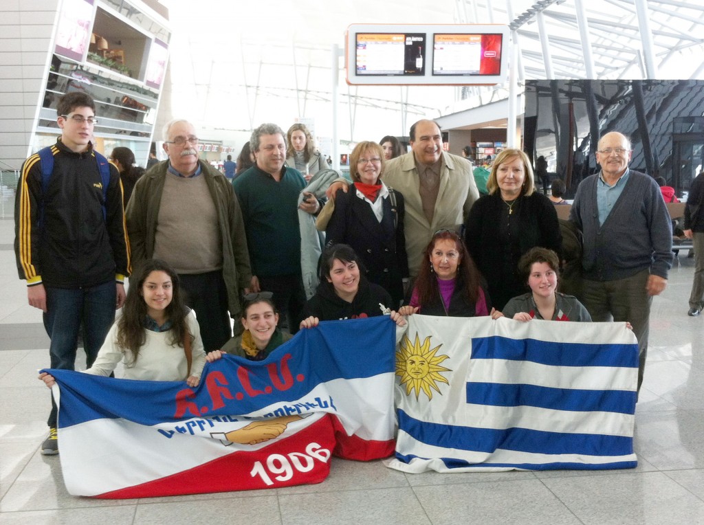 Con el apoyo institucional